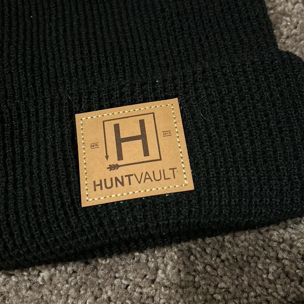 Hunt Vault black beanie hat NWOT